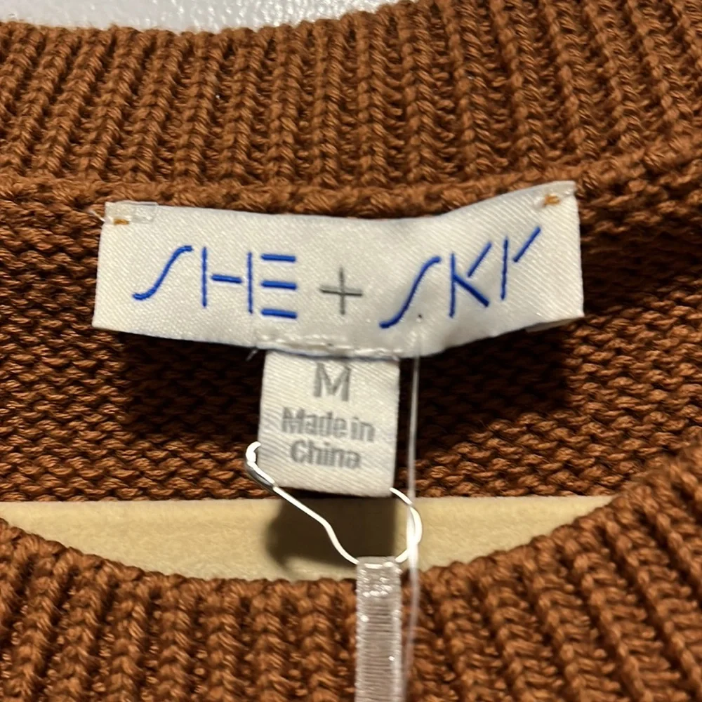 NWT She + Sky Camel Brown Sweater dress MEDIUM Round neck Short sleeve Pockets - Picture 8 of 9
